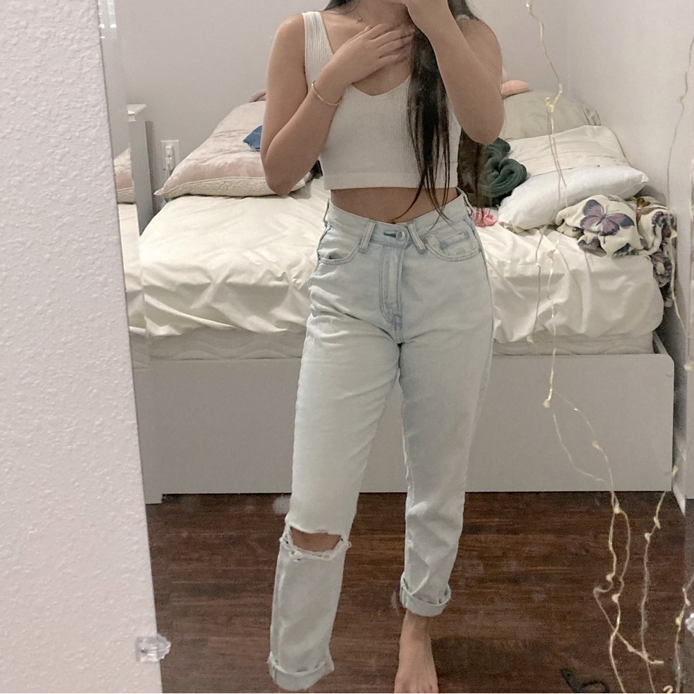 American Eagle Light Wash Mom Jeans